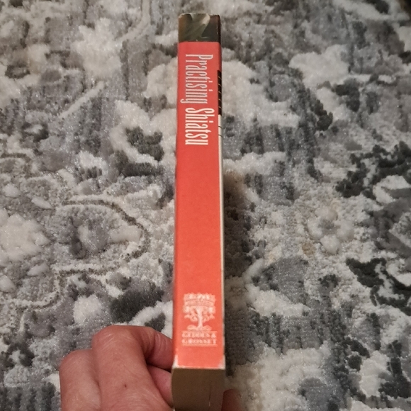 Practising Shiatsu Book - Picture 2 of 6